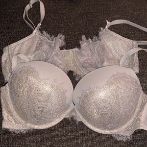 2 Victoria secrets bras